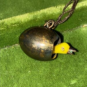 Vintage Bronze Hatching Baby Bird Moving Pendant/Charm for bracelet or necklace